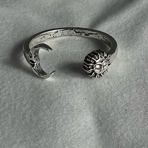 Sun & moon sliver ring